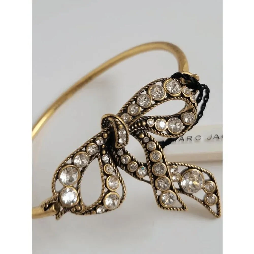 MARC JACOBS Swarovski Crystal Dazzling Bow Gold Hinged Bangle Bracelet NWT